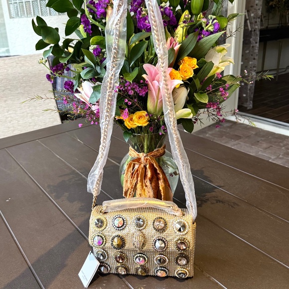 NWT Kurt Geiger Octavia Medium Golden Evening Bag ~ Glamourous! - Picture 2 of 8